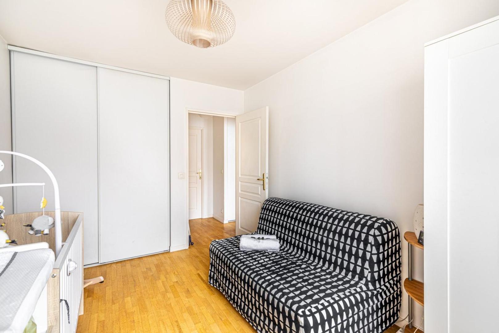 Appartement Guestready - Red Letters In Montrouge Extérieur photo